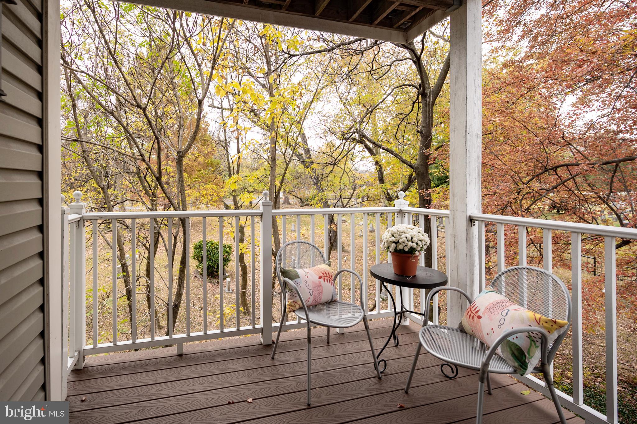 1424 ROUNDHOUSE LANE 85