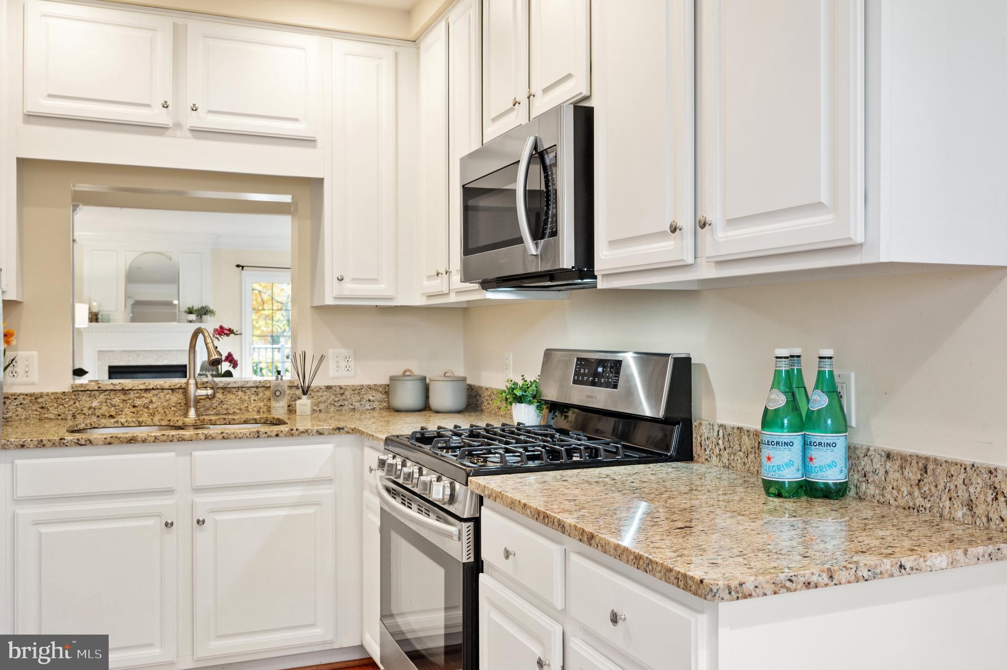 1424 ROUNDHOUSE LANE 85