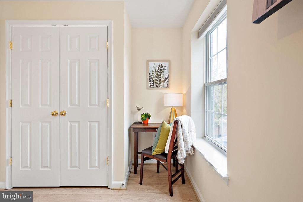 1424 ROUNDHOUSE LANE 85