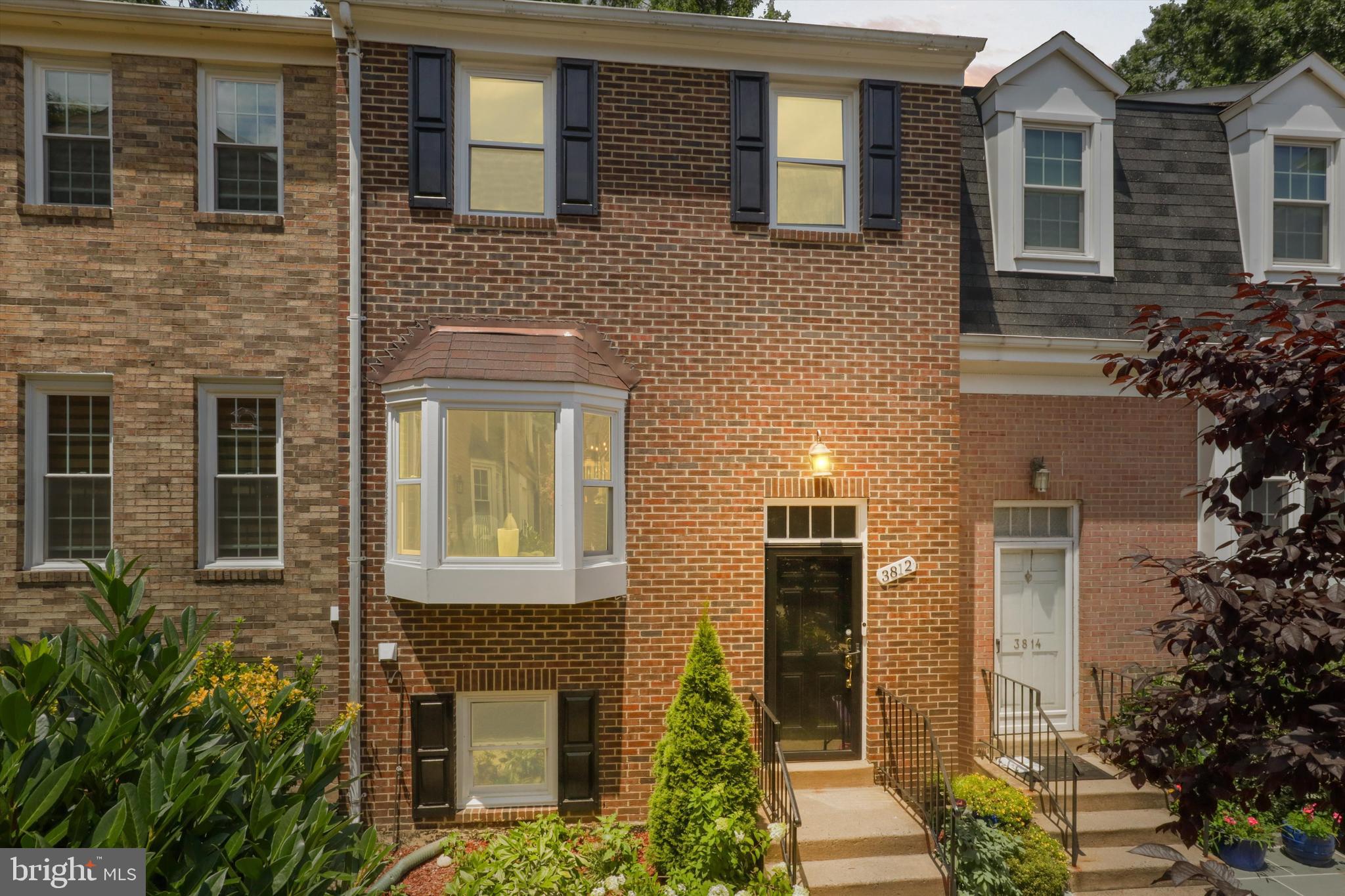 3812 BRIGHTON COURT