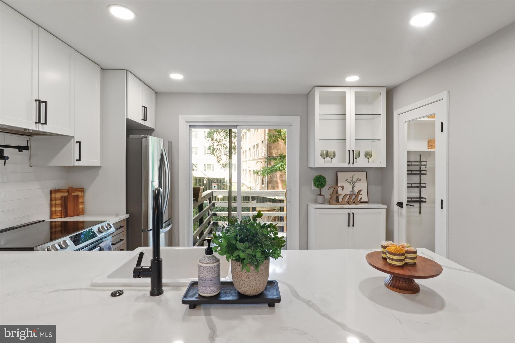3812 BRIGHTON COURT