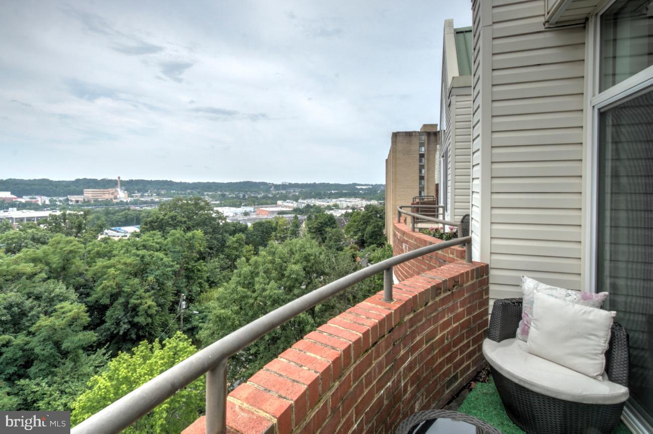 301 S REYNOLDS STREET 602
