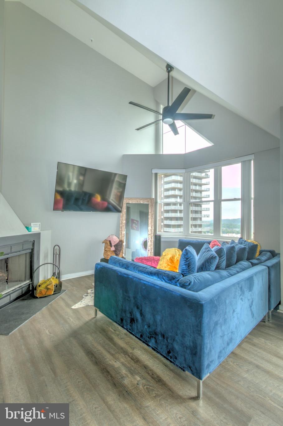301 S REYNOLDS STREET 602
