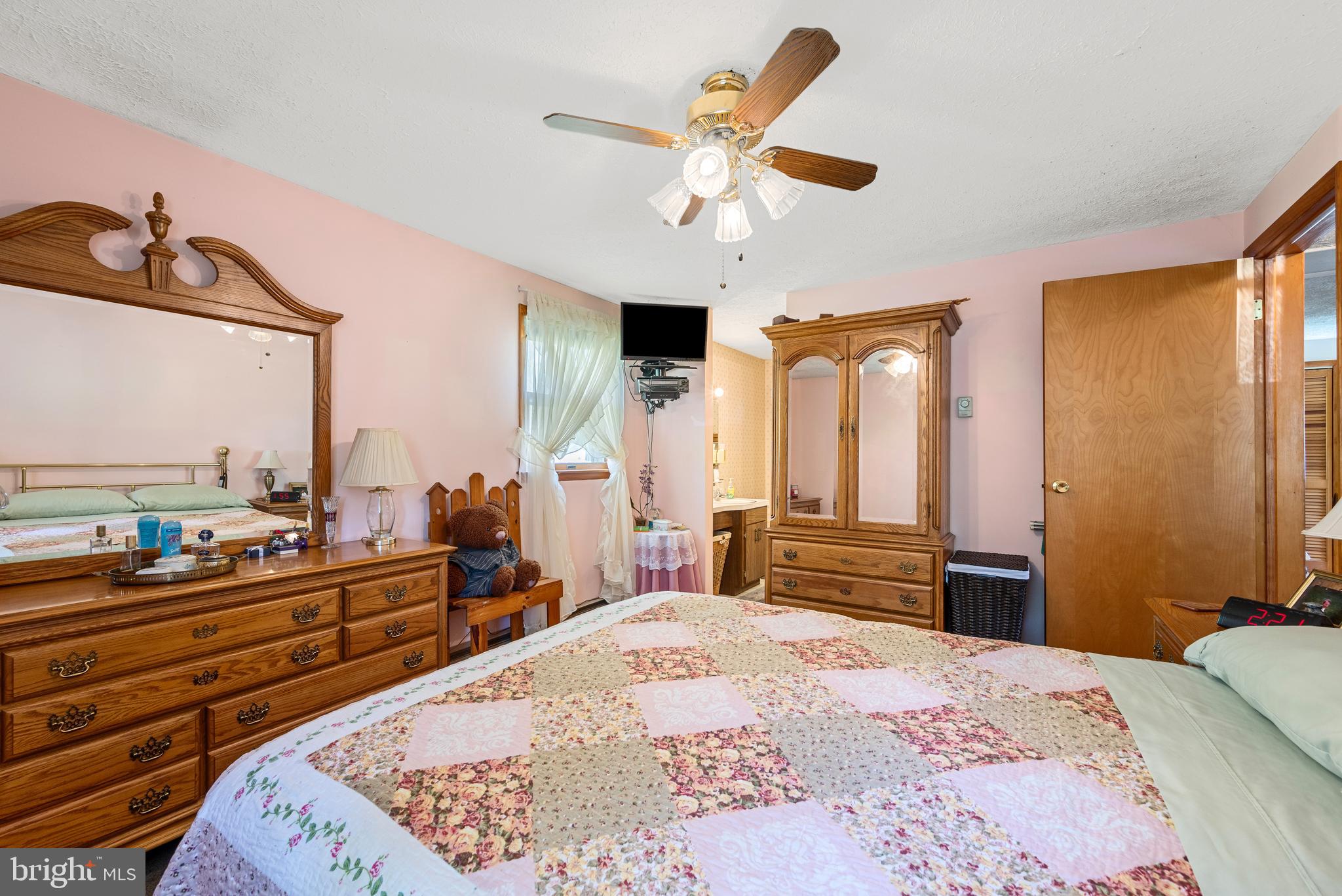 1256 RUSSELL ROAD