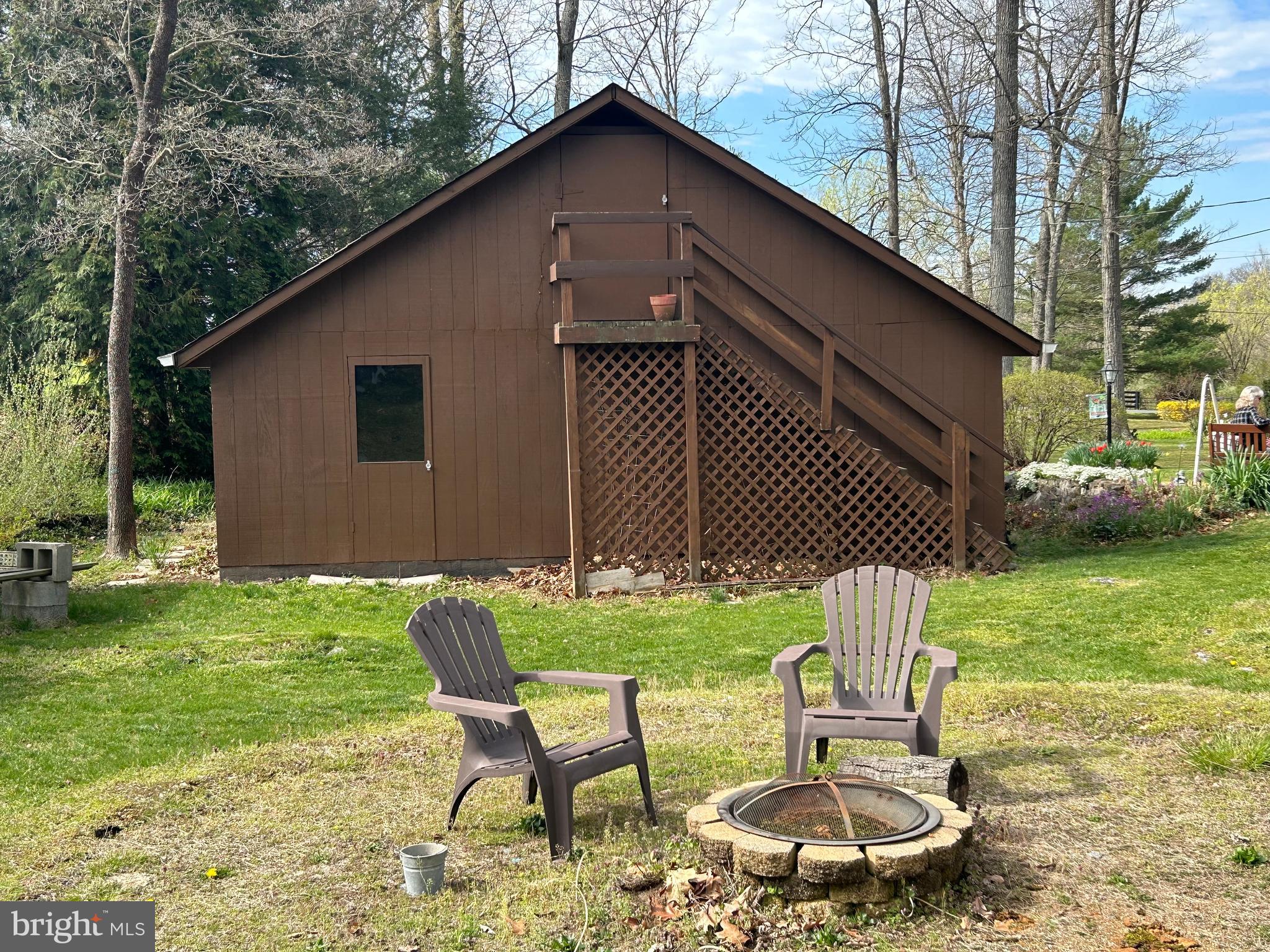 1256 RUSSELL ROAD