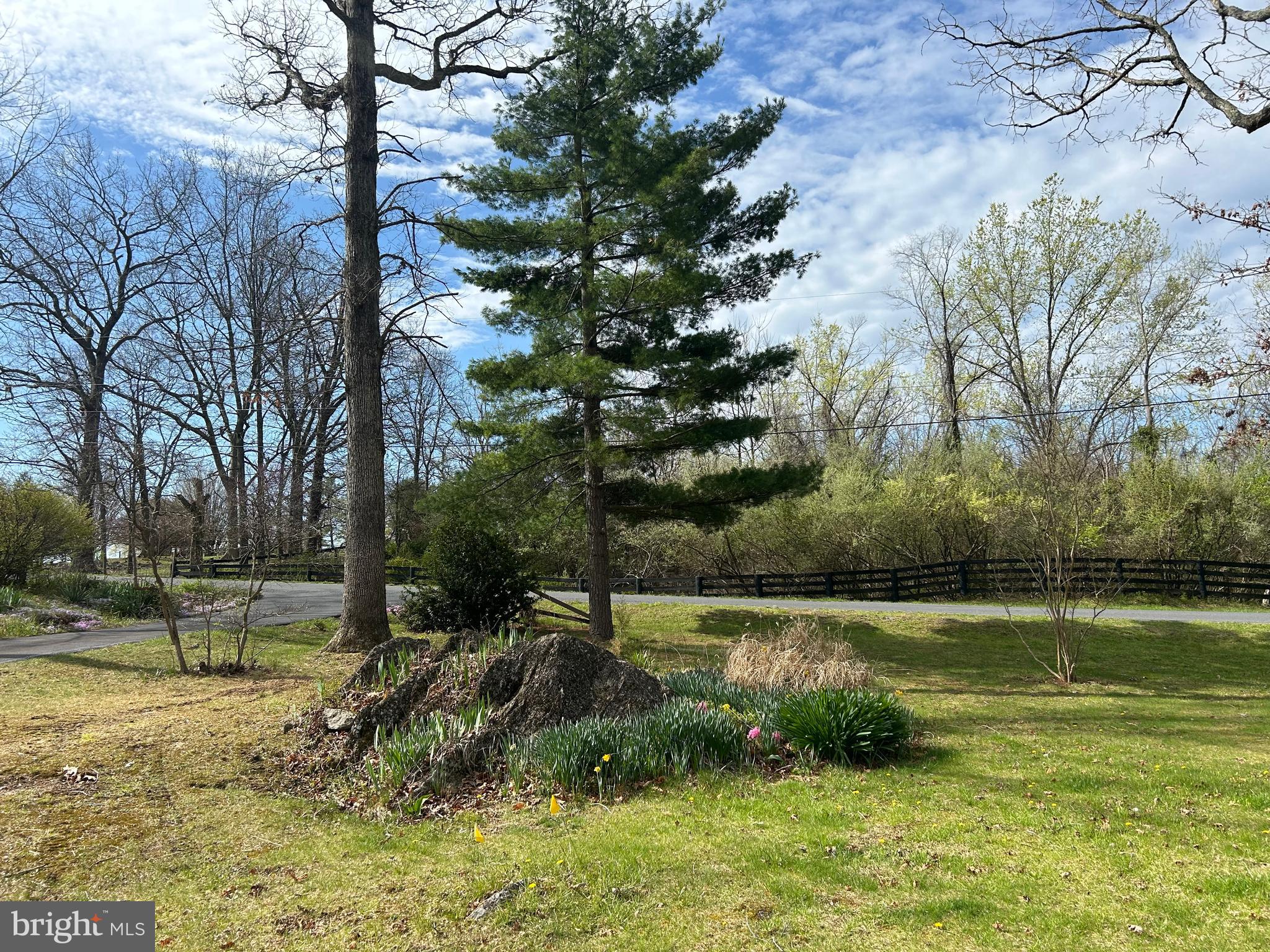 1256 RUSSELL ROAD