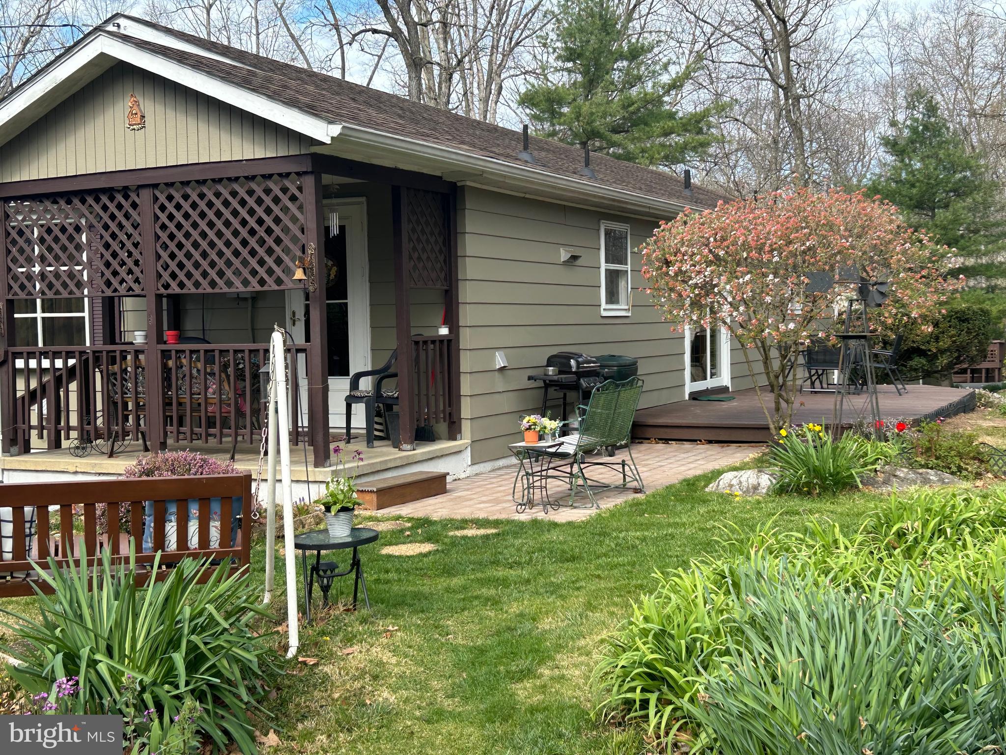 1256 RUSSELL ROAD