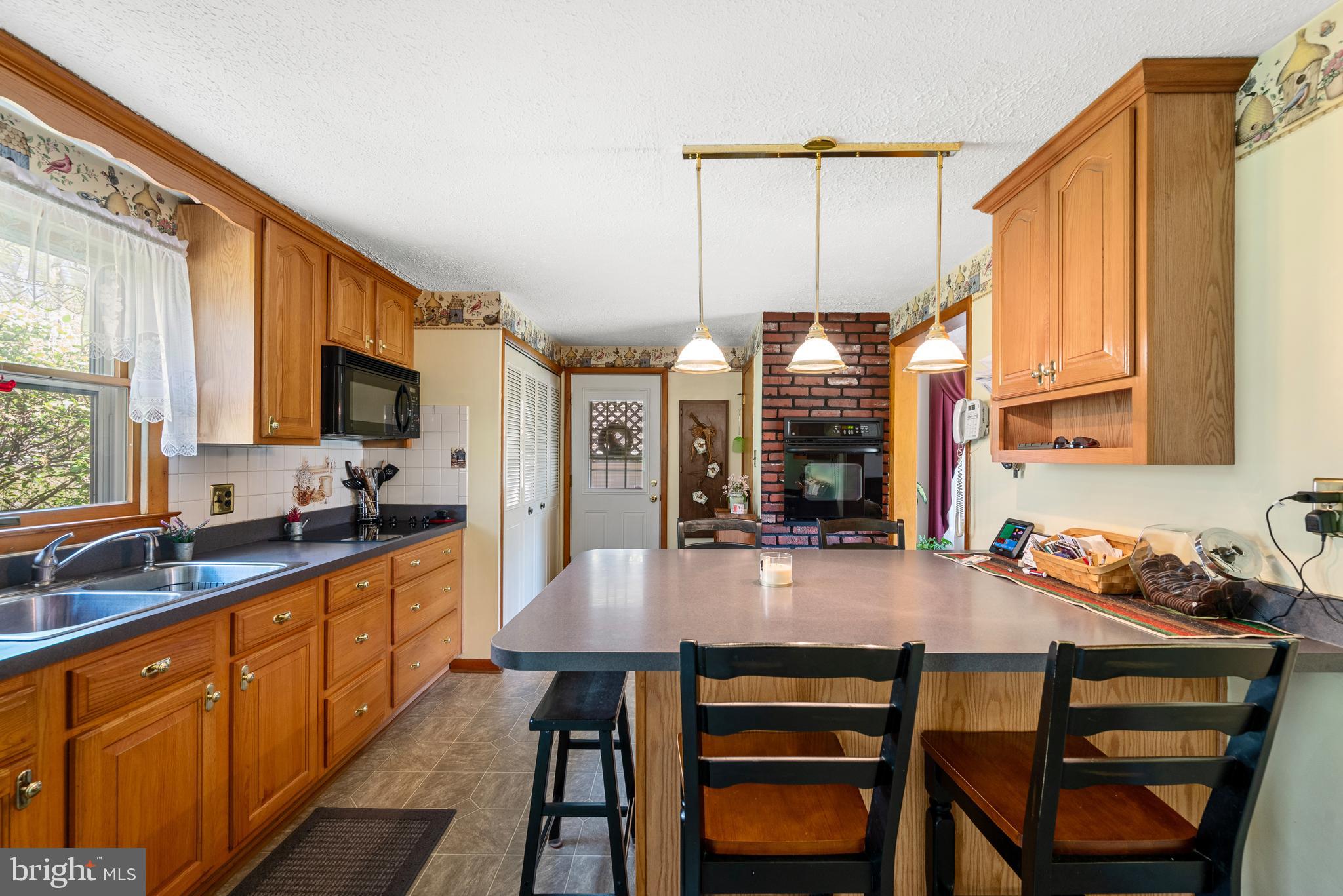 1256 RUSSELL ROAD