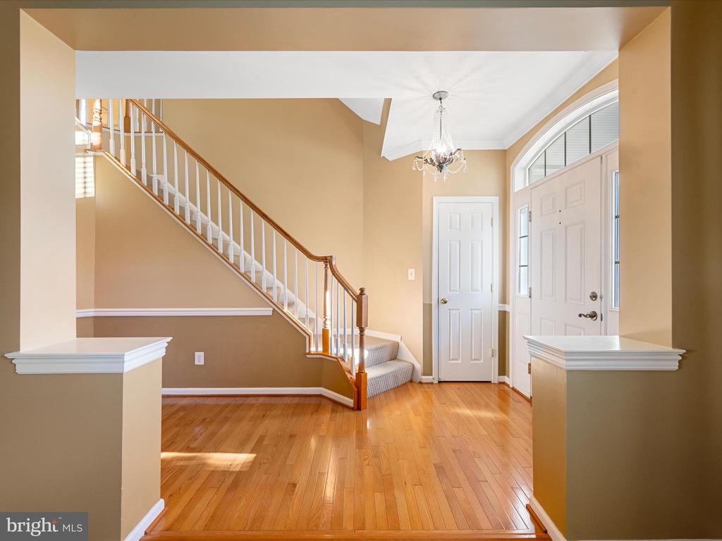 513 BLOSSOM DRIVE