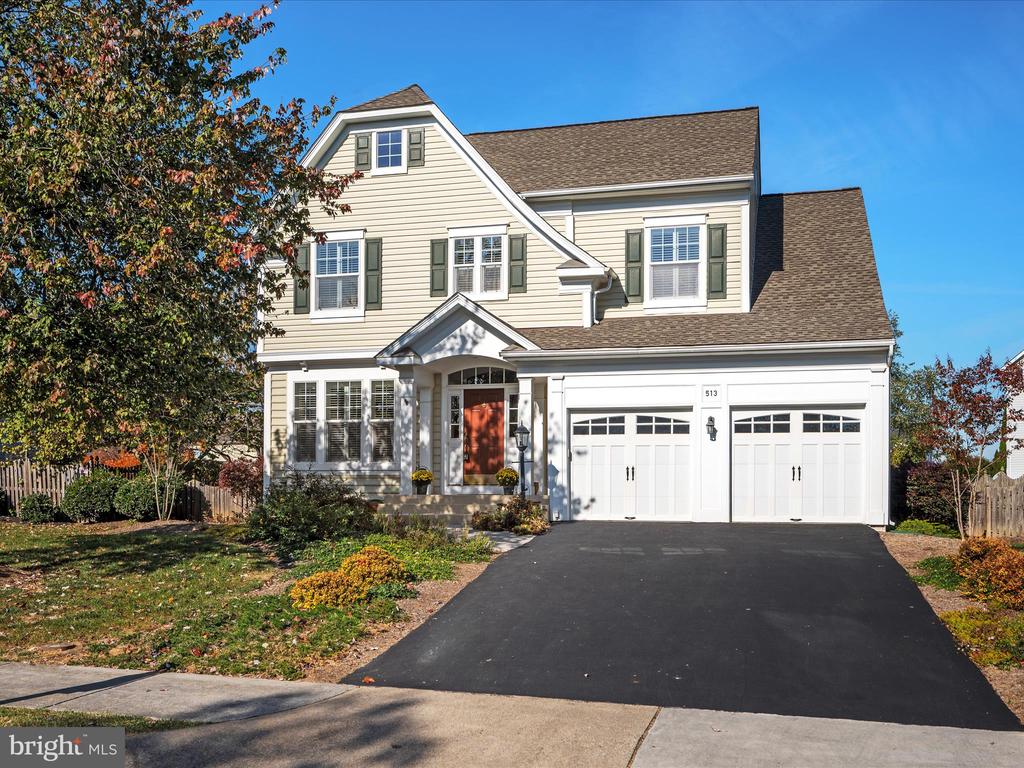 513 BLOSSOM DRIVE