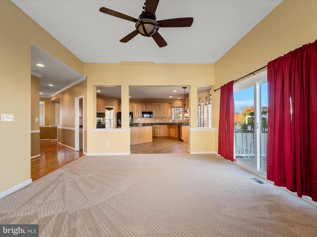 513 BLOSSOM DRIVE