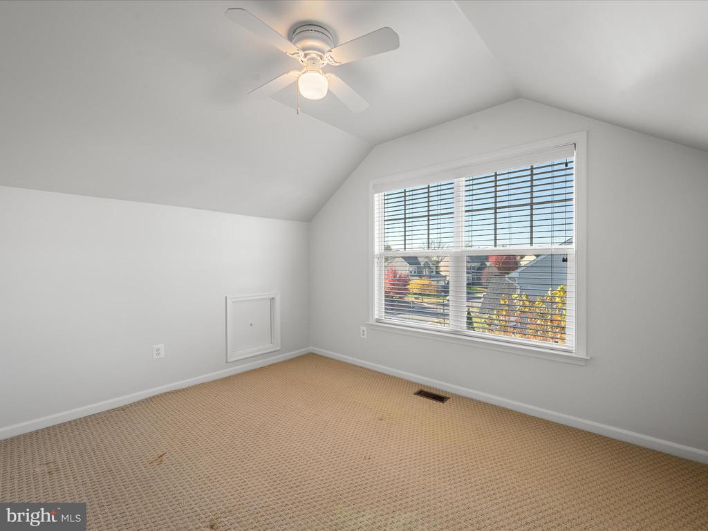 513 BLOSSOM DRIVE