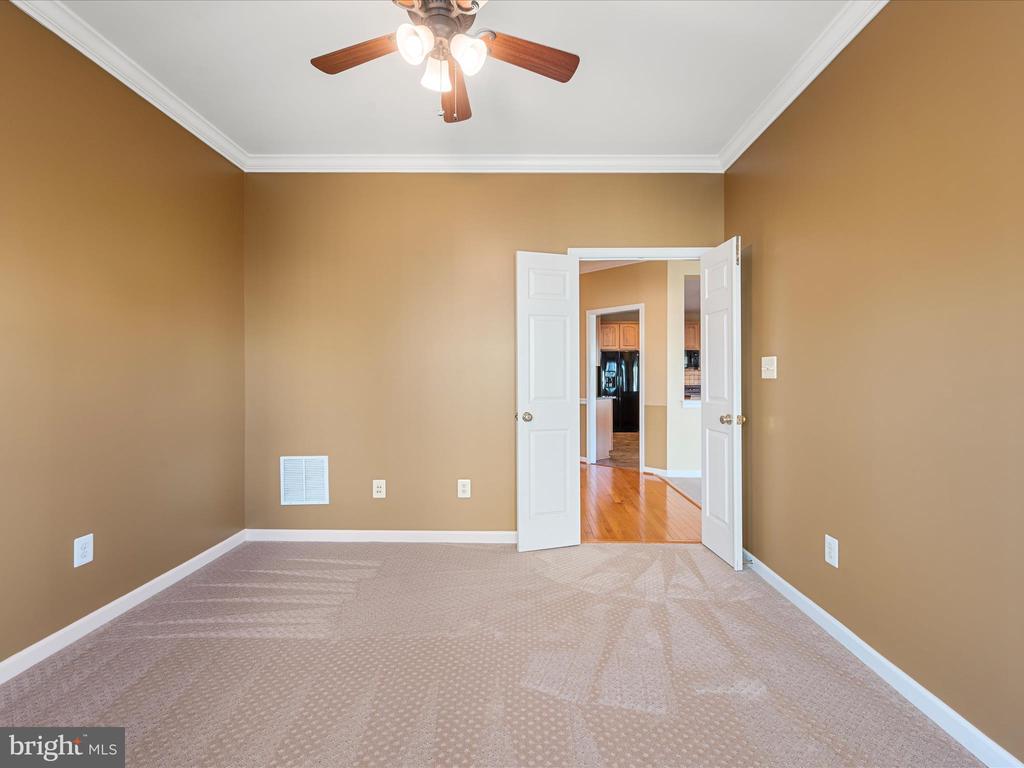 513 BLOSSOM DRIVE