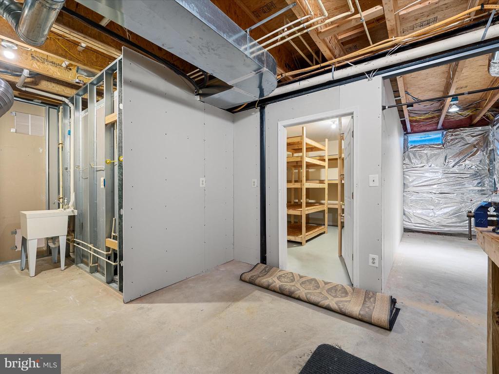 513 BLOSSOM DRIVE