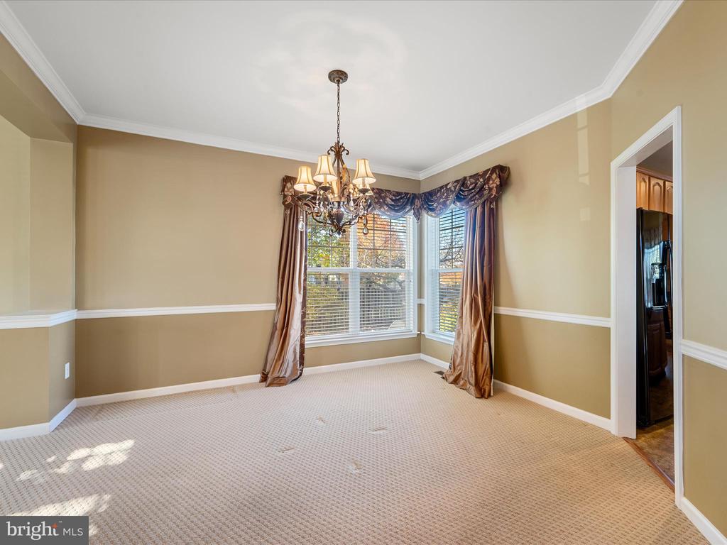 513 BLOSSOM DRIVE