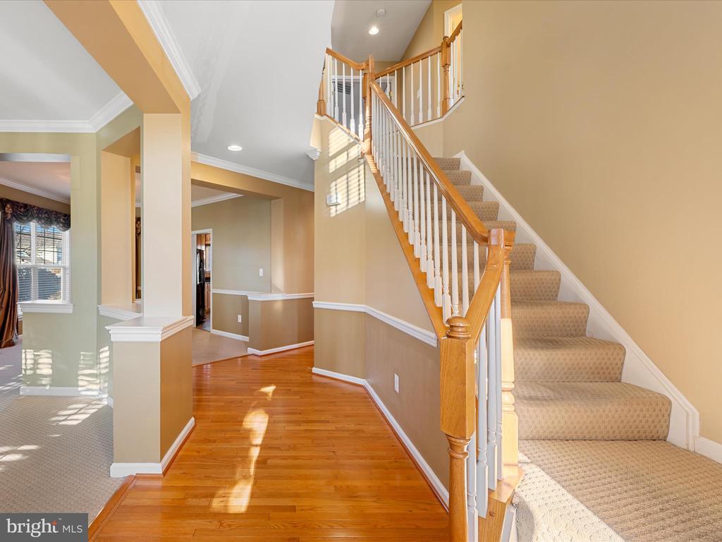 513 BLOSSOM DRIVE
