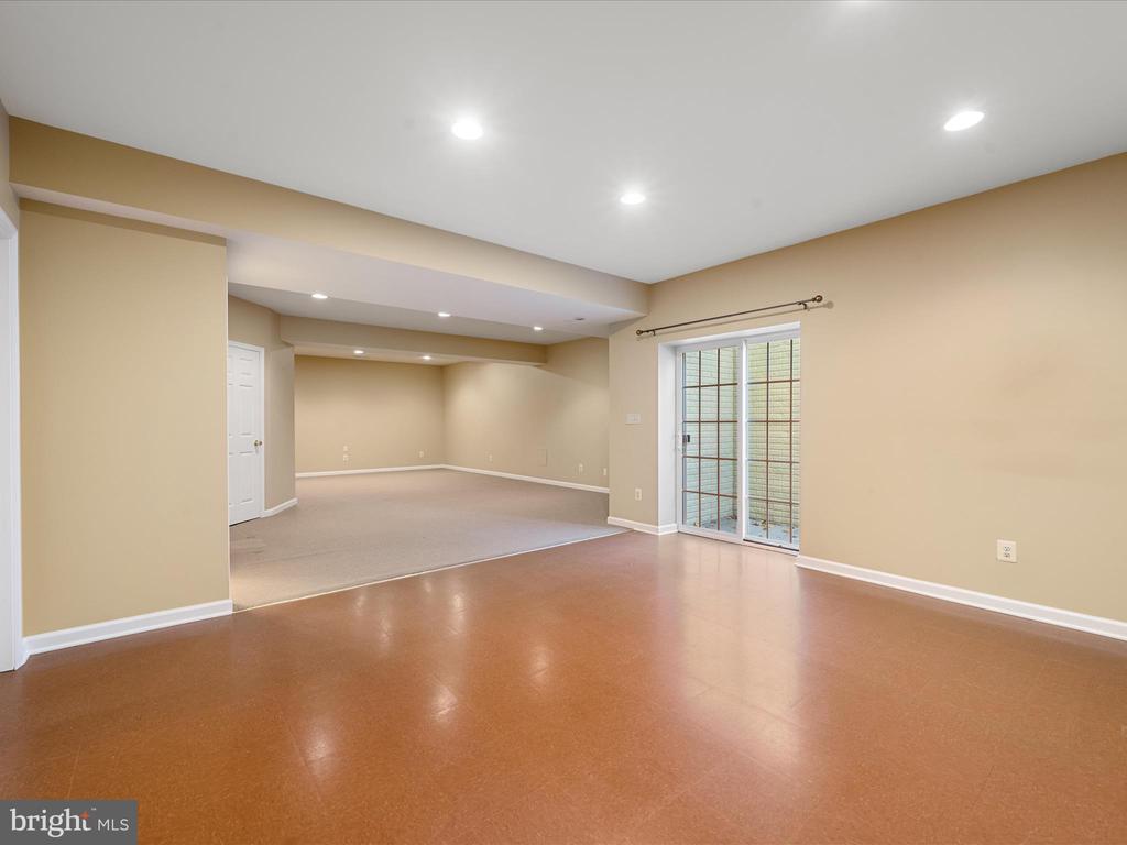 513 BLOSSOM DRIVE