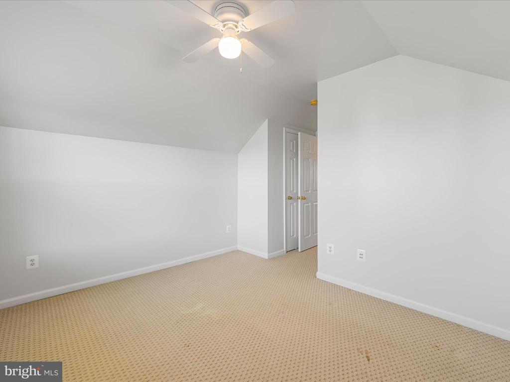 513 BLOSSOM DRIVE