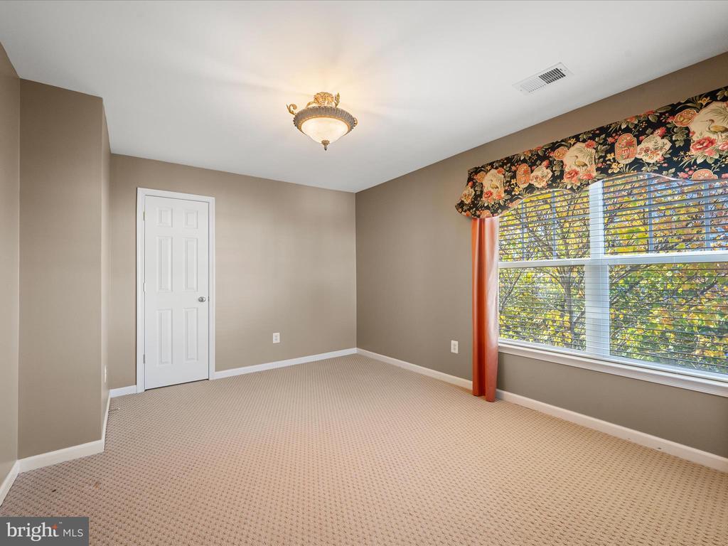 513 BLOSSOM DRIVE
