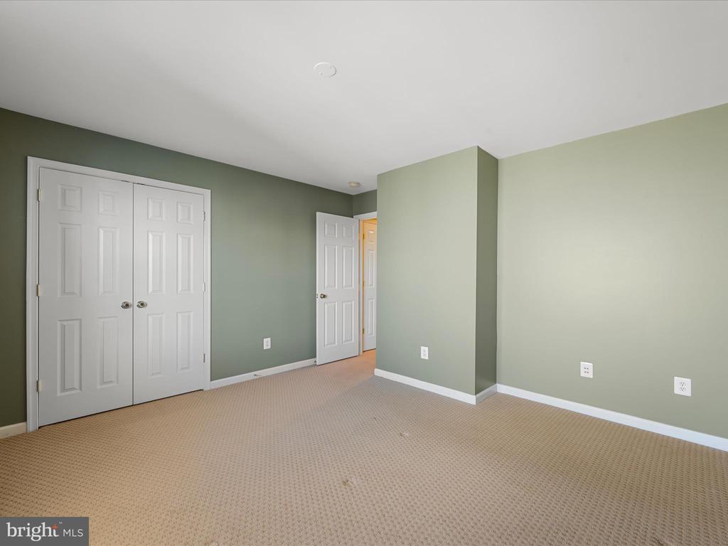 513 BLOSSOM DRIVE
