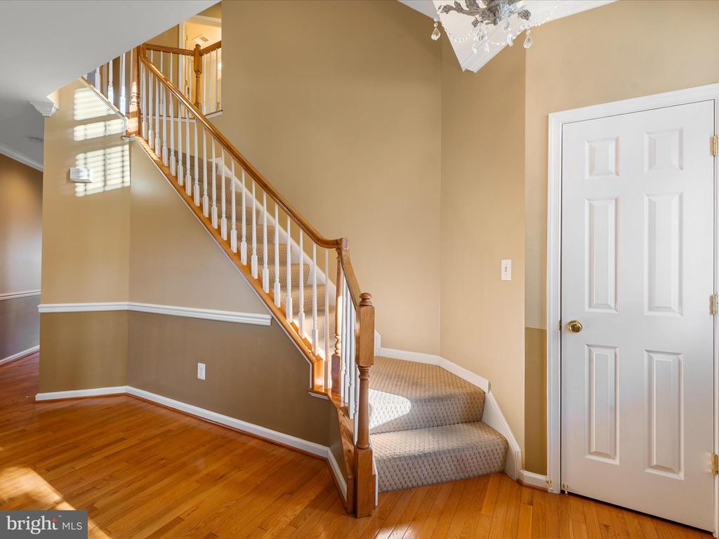 513 BLOSSOM DRIVE