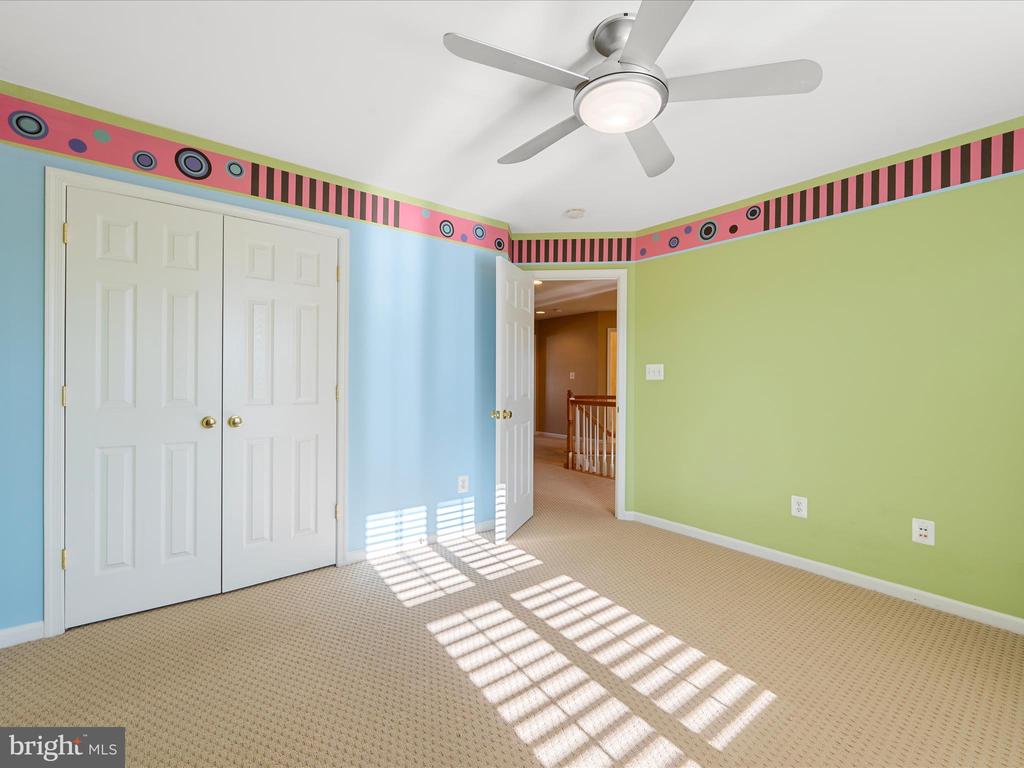 513 BLOSSOM DRIVE