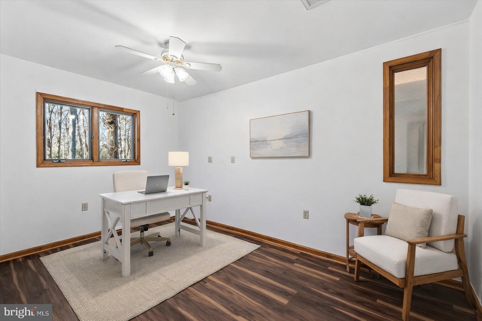 558 HEMLOCK LANE