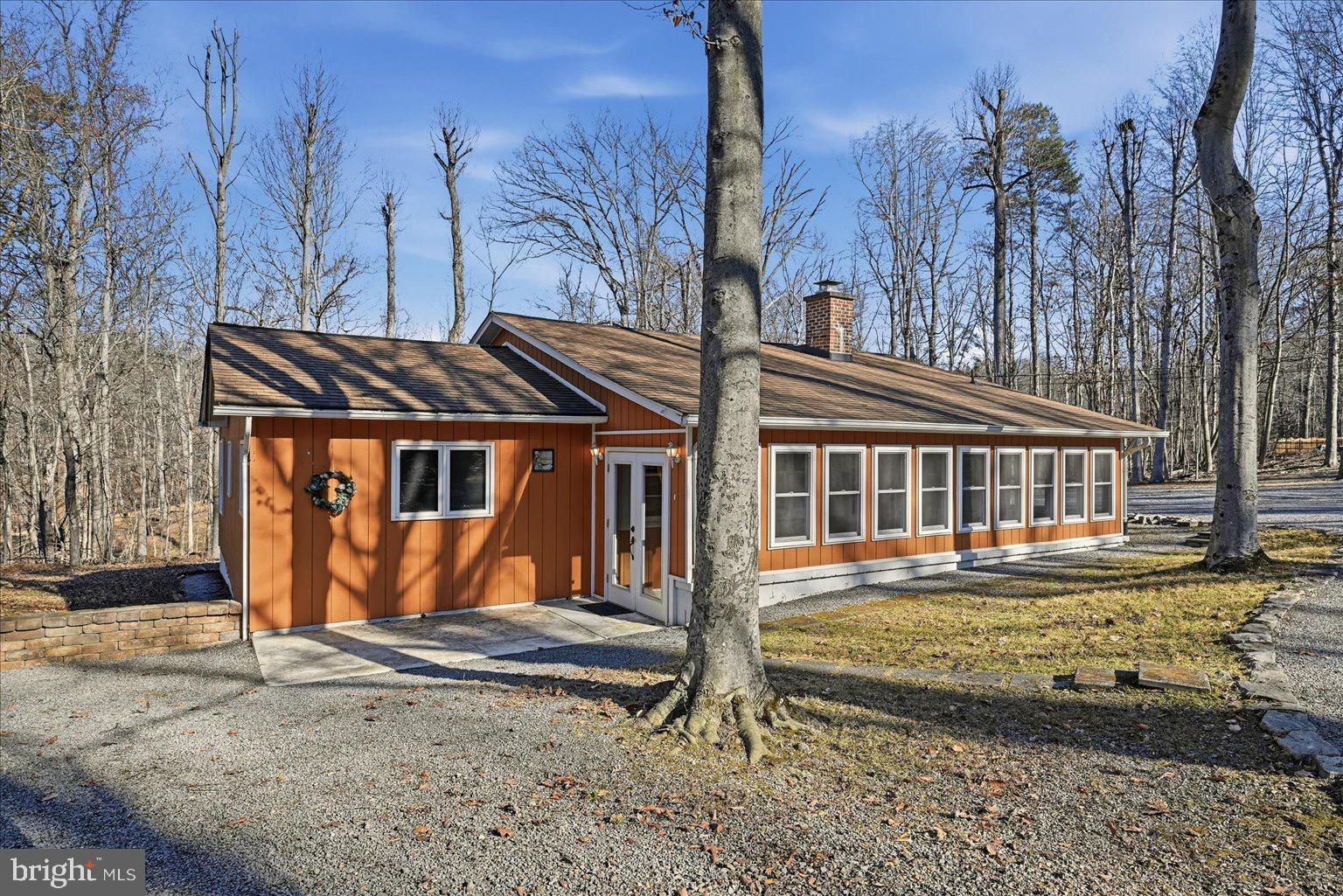 558 HEMLOCK LANE