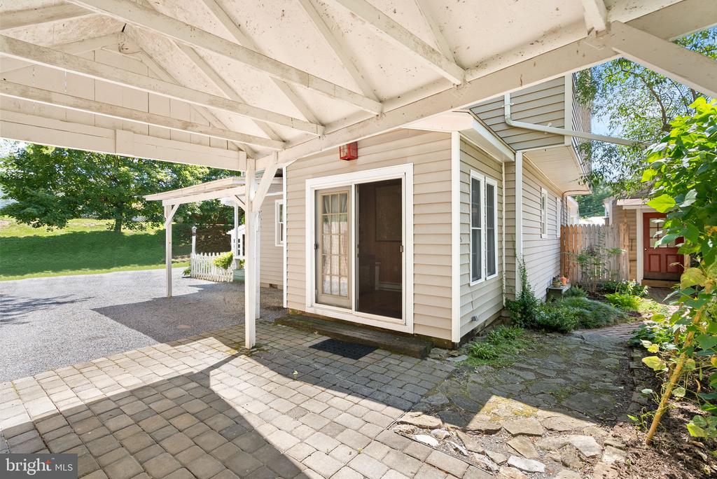 1095 FOREMAN LANE