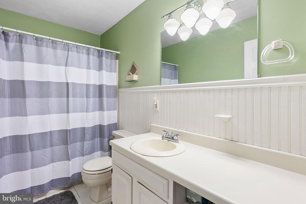 1095 FOREMAN LANE