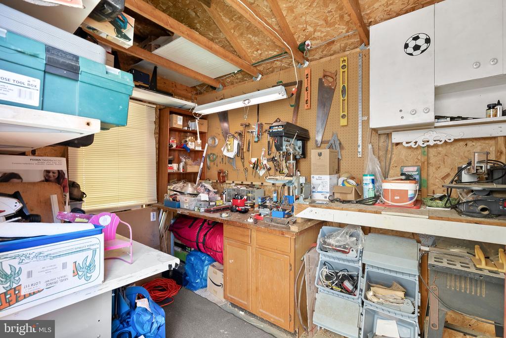 1095 FOREMAN LANE