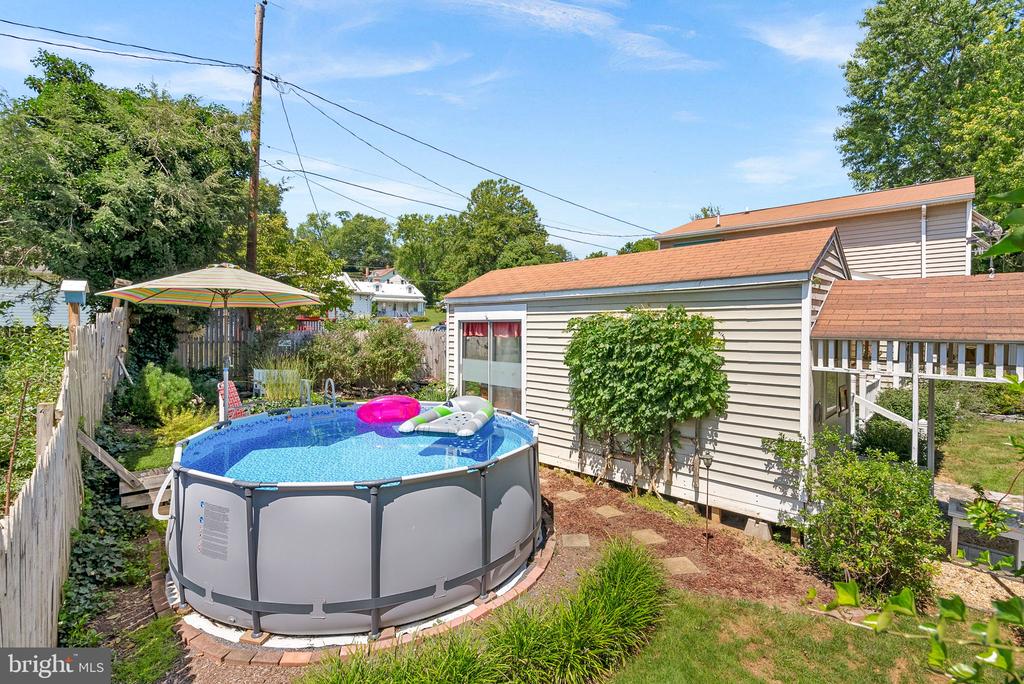 1095 FOREMAN LANE