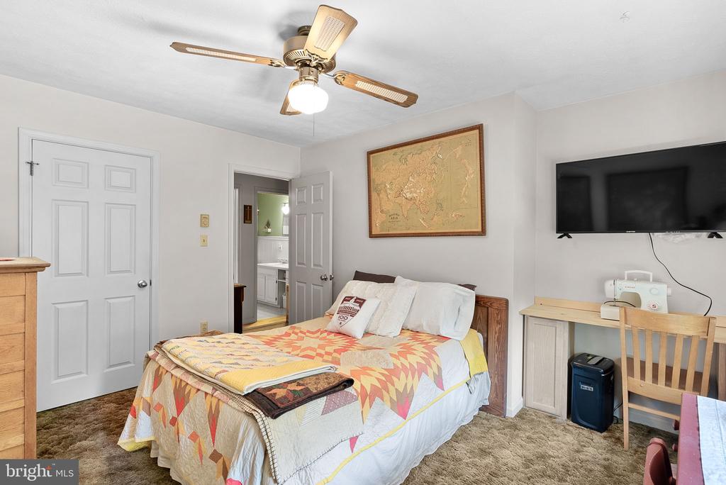 1095 FOREMAN LANE