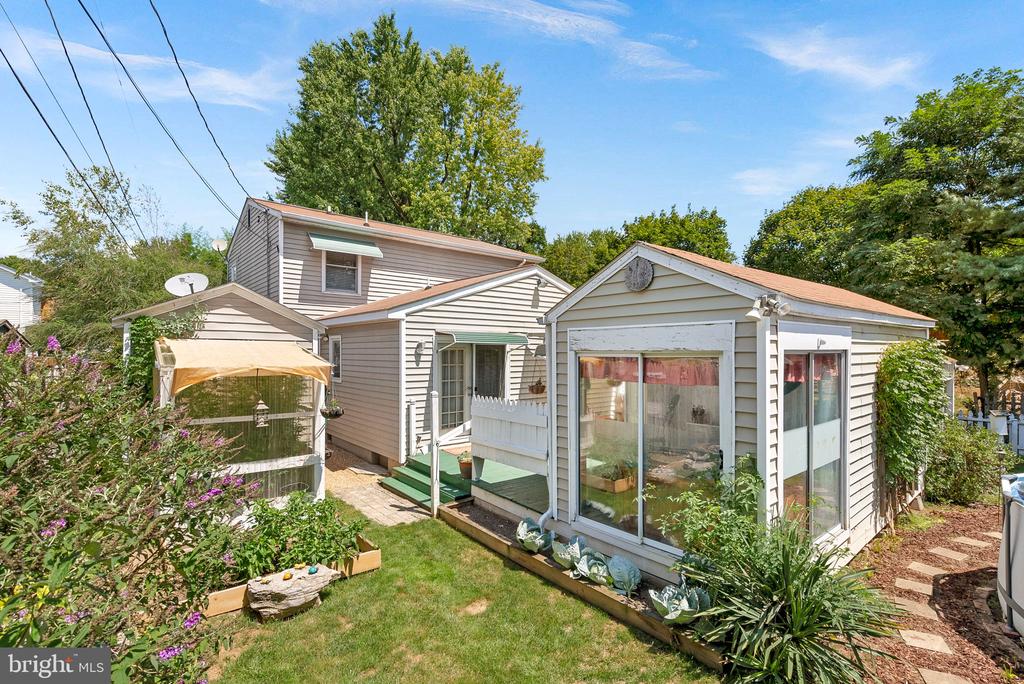 1095 FOREMAN LANE