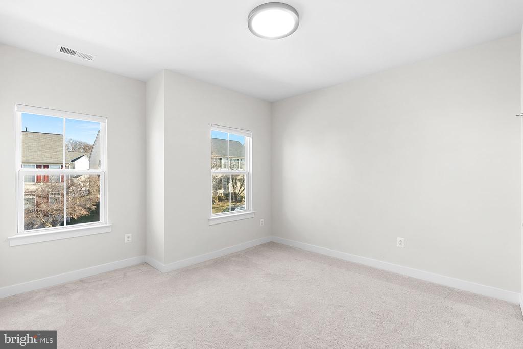 219 SHOE BUCKLE COURT