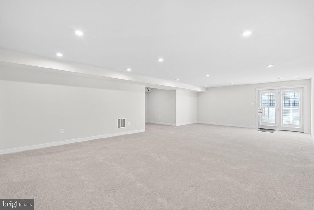 219 SHOE BUCKLE COURT