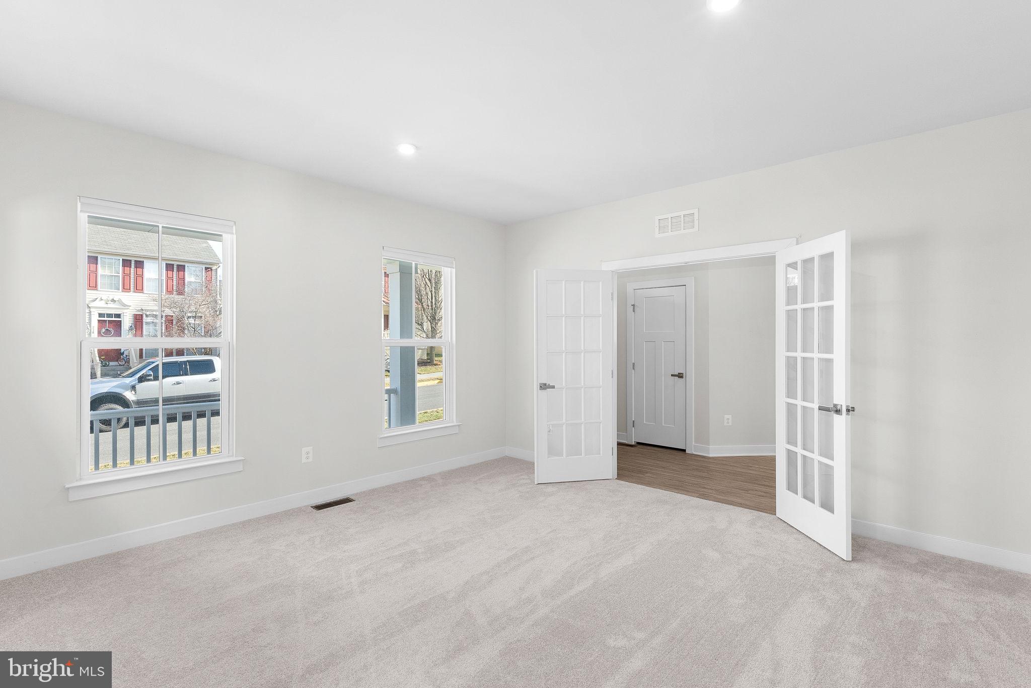 219 SHOE BUCKLE COURT