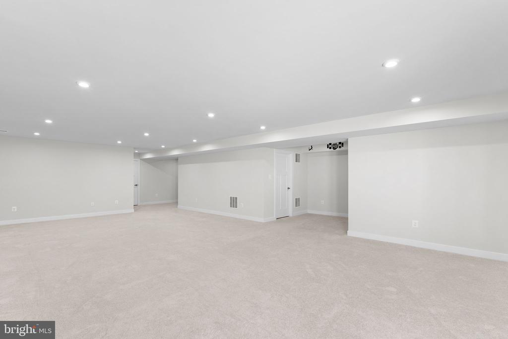 219 SHOE BUCKLE COURT