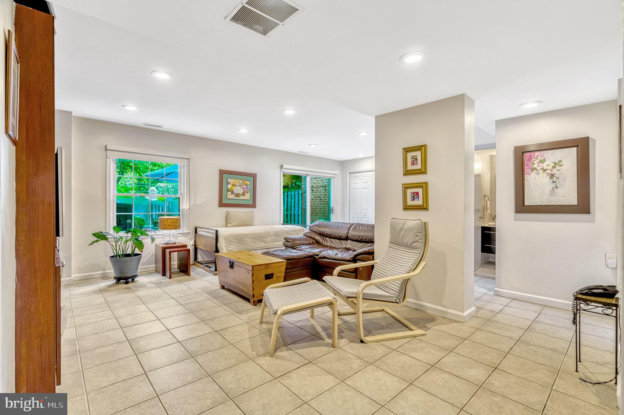 1016 MOOREFIELD CREEK ROAD SW
