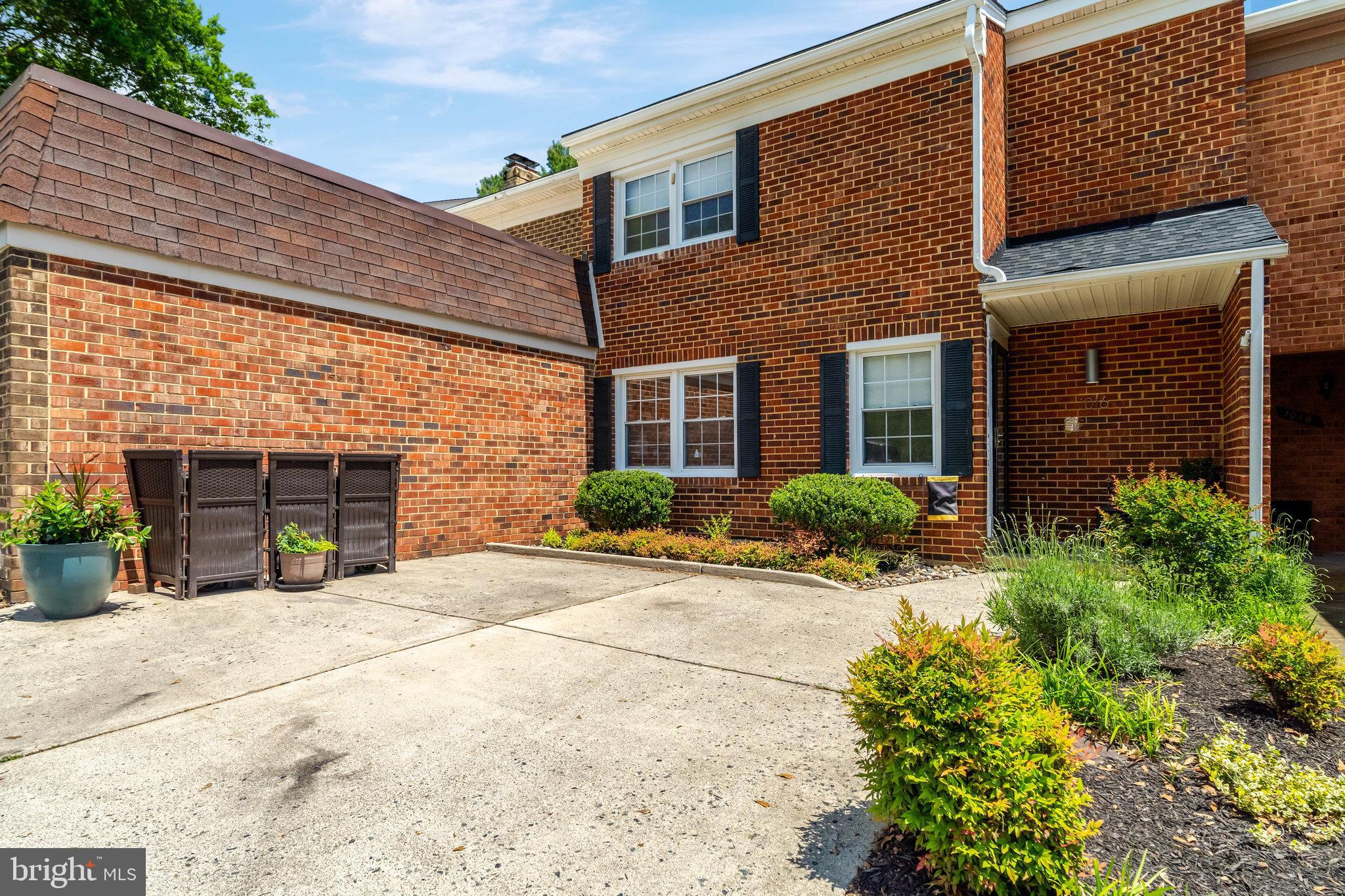 1016 MOOREFIELD CREEK ROAD SW
