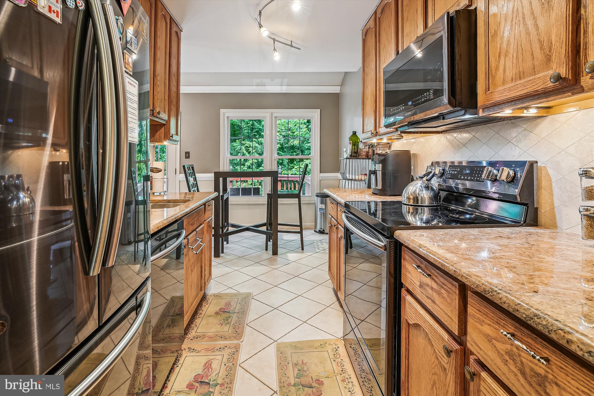 7037 ASHLEIGH MANOR COURT
