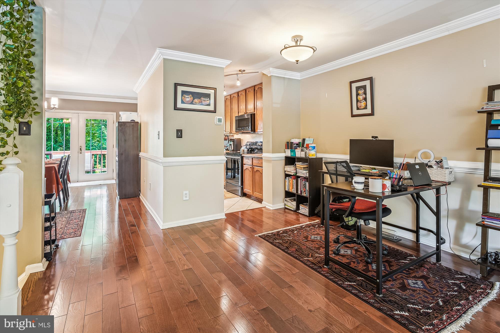 7037 ASHLEIGH MANOR COURT