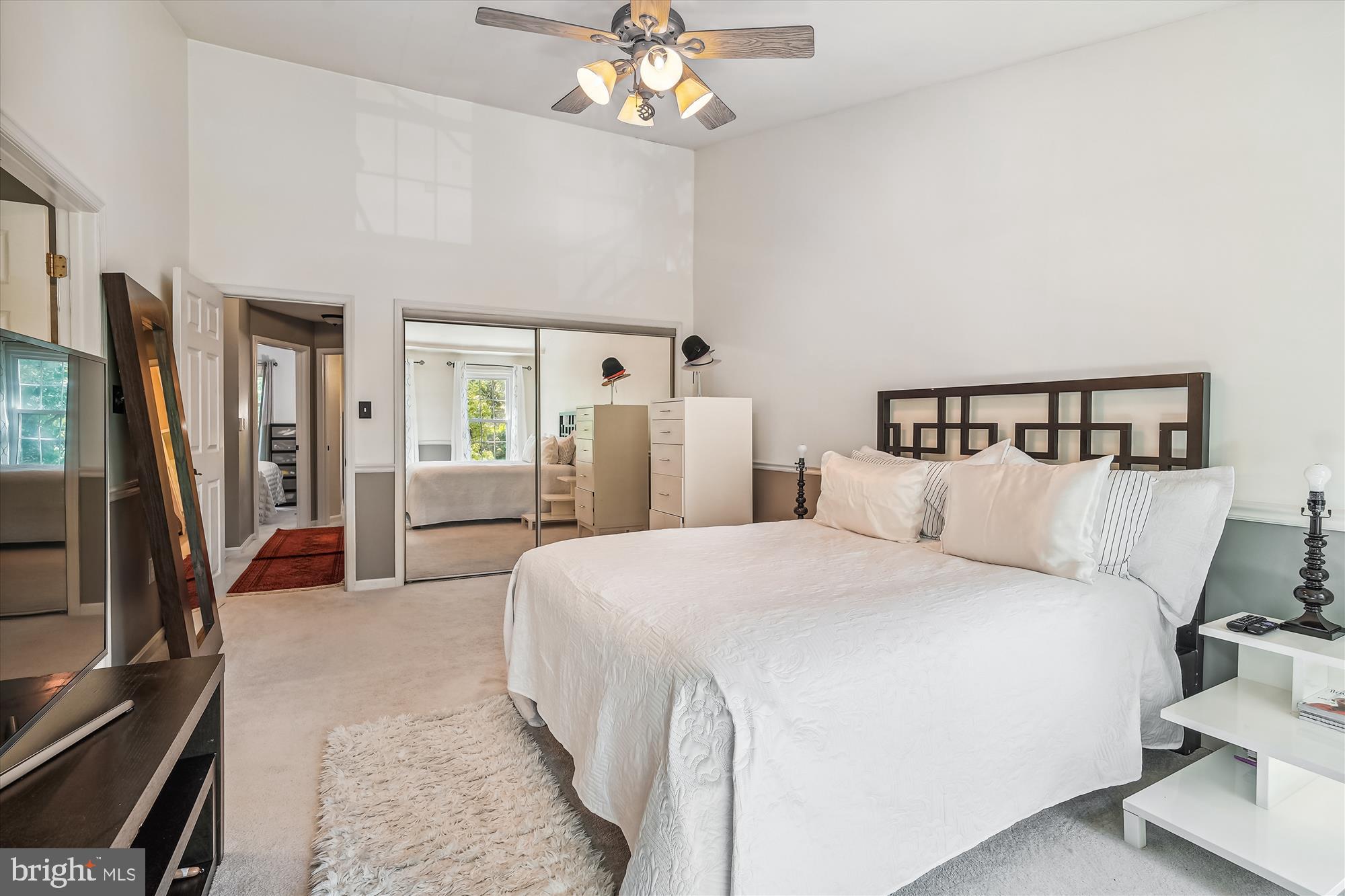 7037 ASHLEIGH MANOR COURT