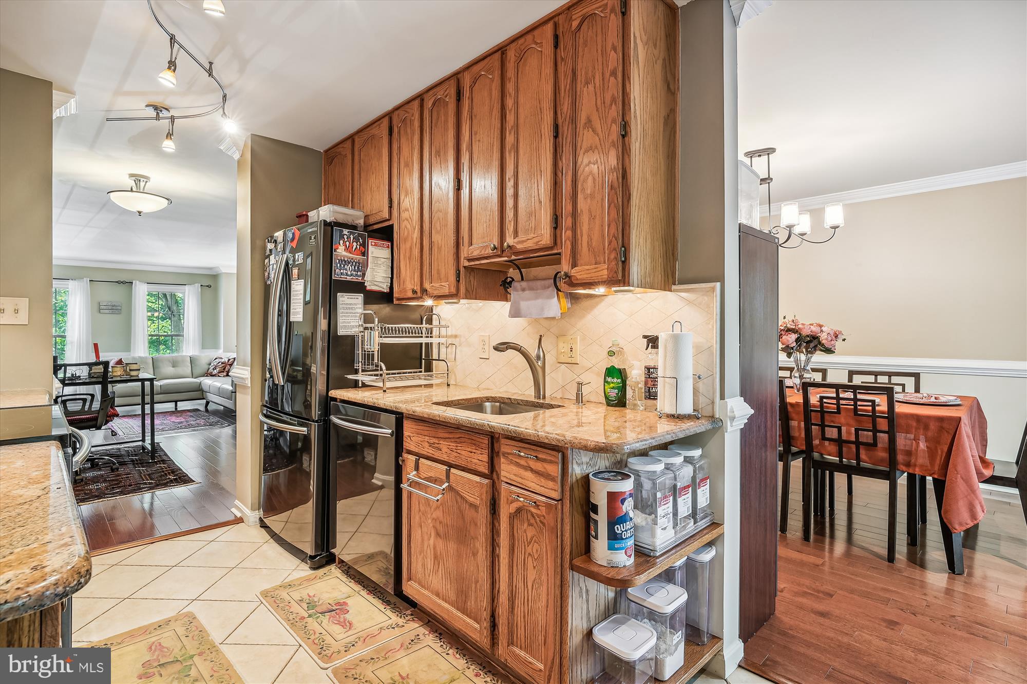 7037 ASHLEIGH MANOR COURT