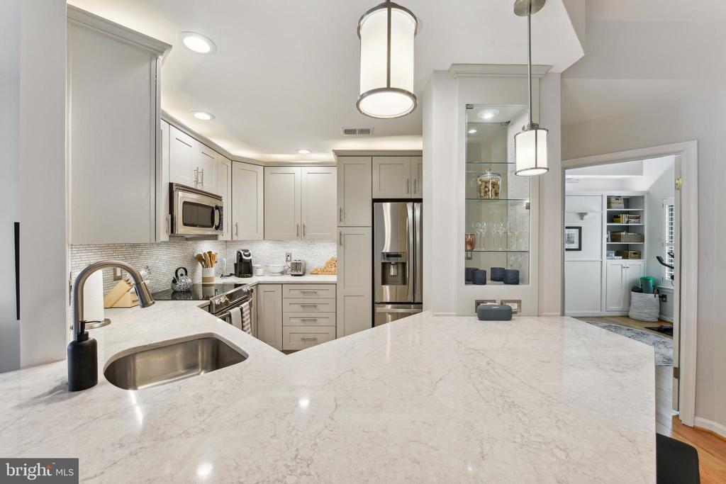 11154 HARBOR COURT 11154