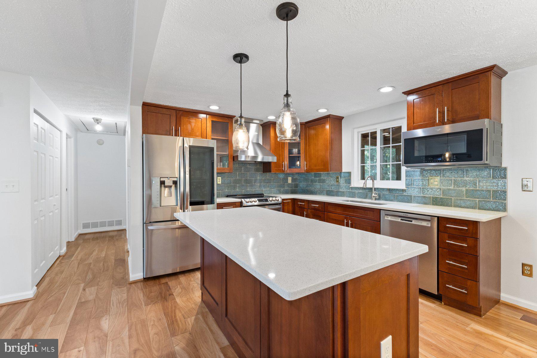8508 RIPPLED CREEK COURT