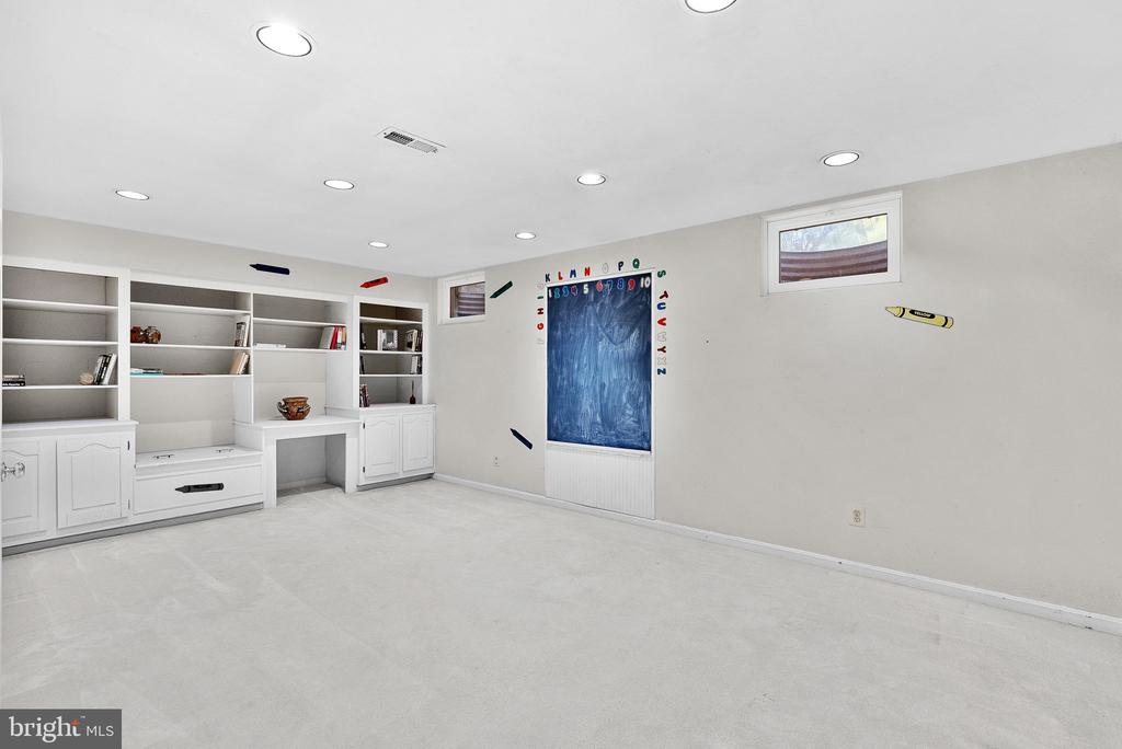 2950 BROOK MILL COURT