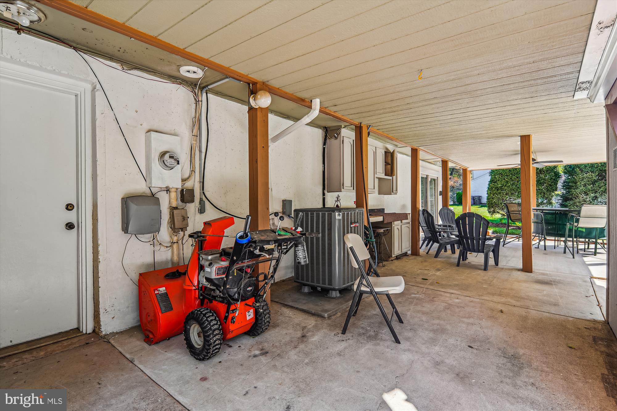 7605 CAMP ALGER AVENUE