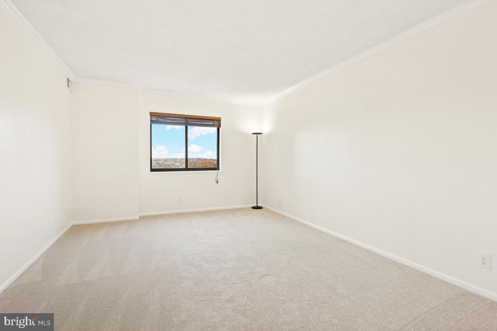5903 MOUNT EAGLE DRIVE 1611