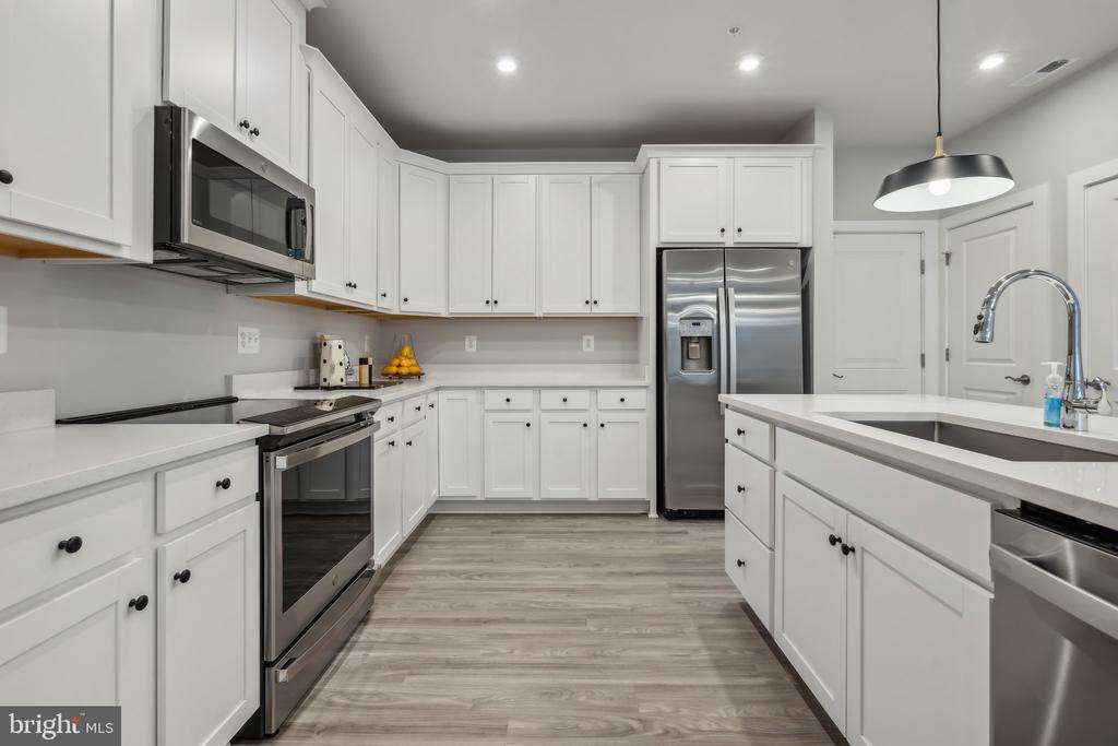 2157 GLACIER ROAD